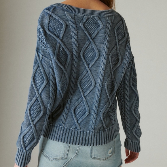 Lucky Brand Cable Stitch V Neck Pullover - Dark Denim Acid Wash - XS - Picture 3 of 9